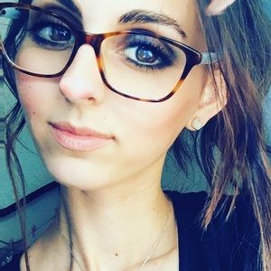 Meet your Posher, Ashlyn